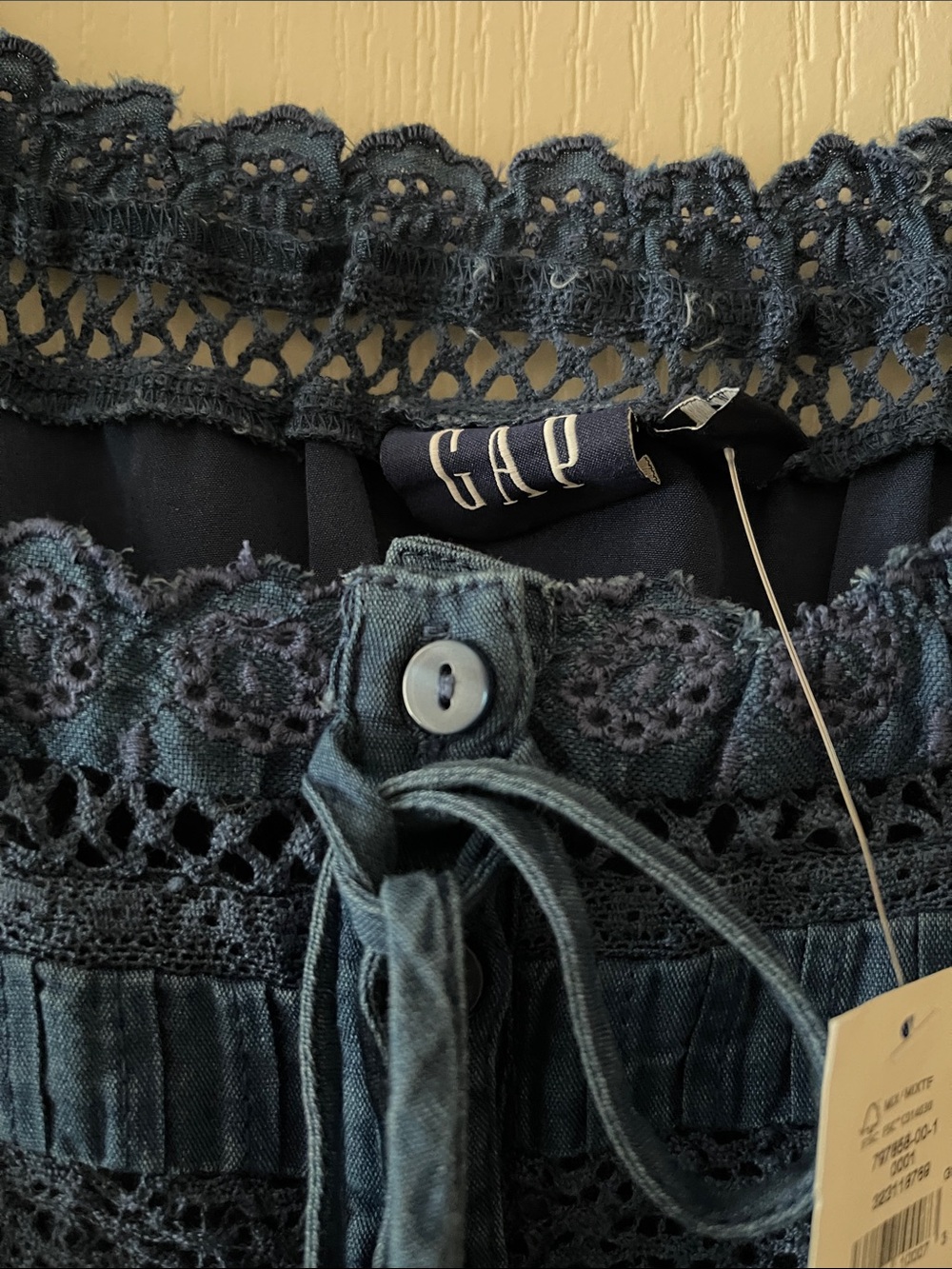 GAP Navy Sleeveless Lace trim  tiered midi dress , Sz S , New - Picture 3 of 10